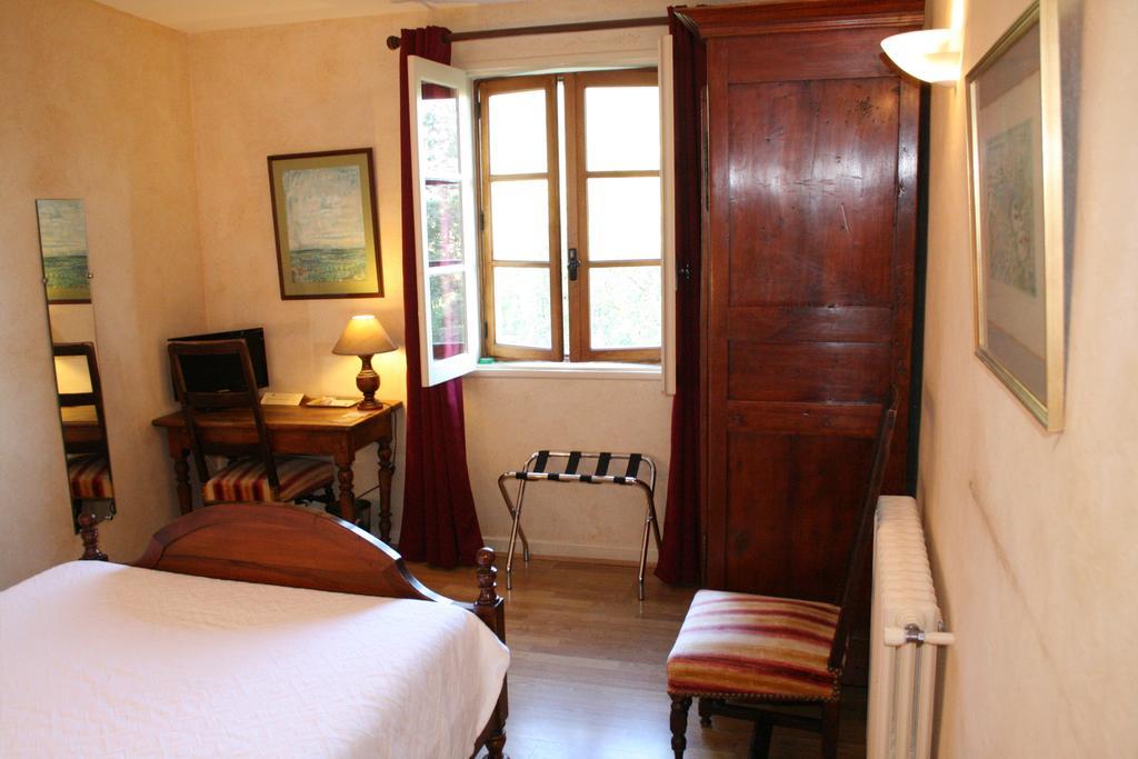 Les Hospitaliers Hotel Le Poet-Laval Room photo